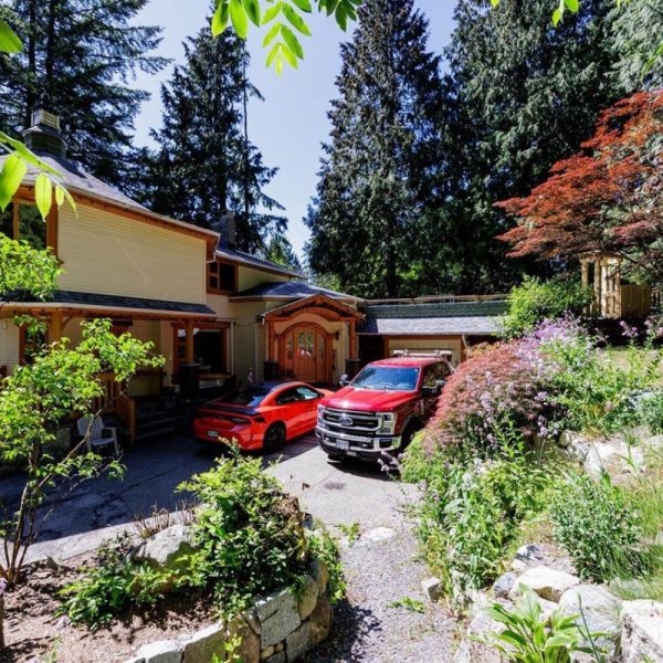 4602 Prospect Road, North Vancouver Ralph Maglieri